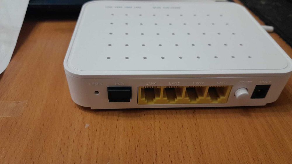 роутер BDCOM P1704-4F-E