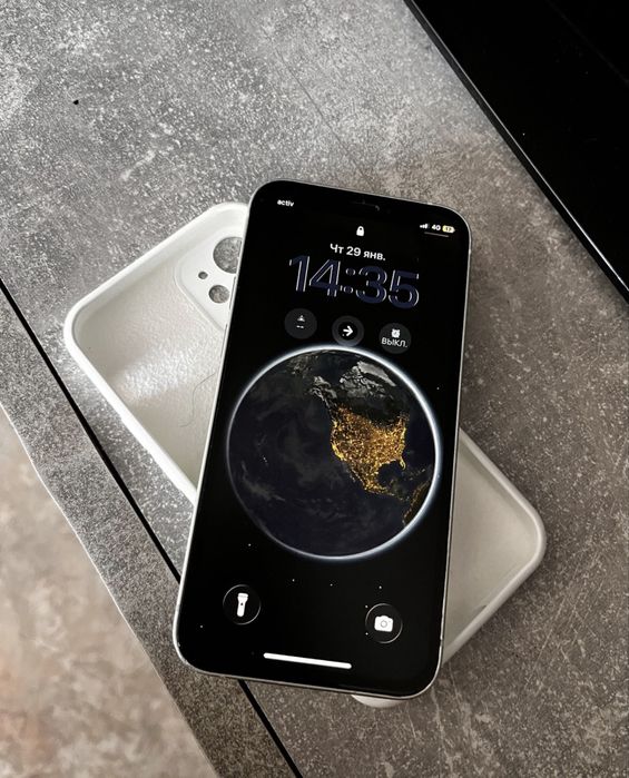 Продам Айфон 12 мини в отличном состояние