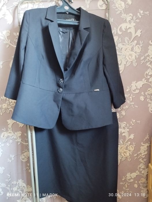 Женские платья, вечерние платья.