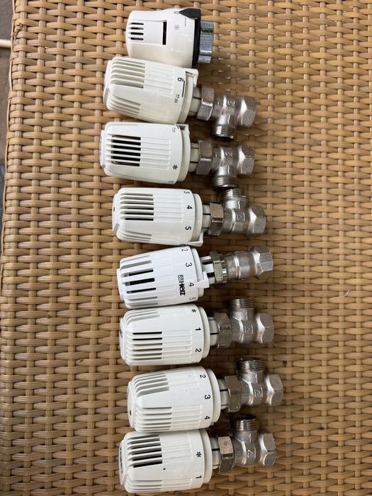 7 Calorifere diferite marimi cu cap termostatic Herz