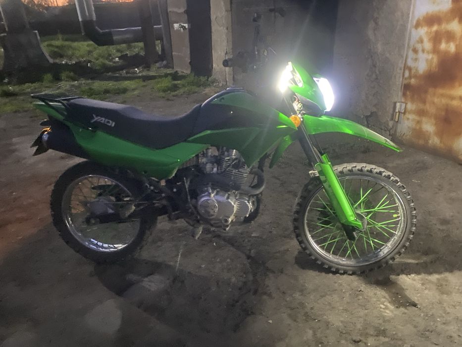 Мотоцикл яки 250