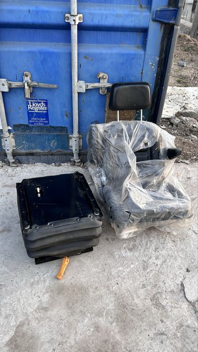 Сиденье для погрузчиков и спецтехники