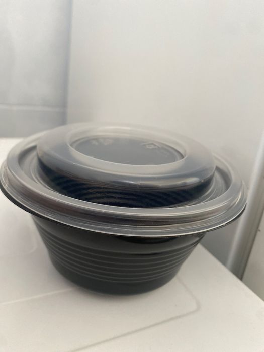 150+/- штук одноразовая посуда