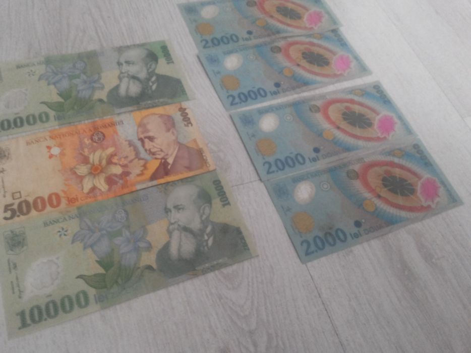 bancnote 2000 eclipsa 300 lei totul