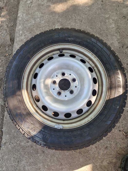 гуми с джанти 195 65 16C от Вито Виано