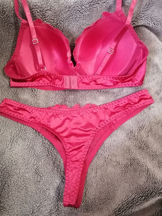 Set lenjerie roșie, noua, dama mărimea L