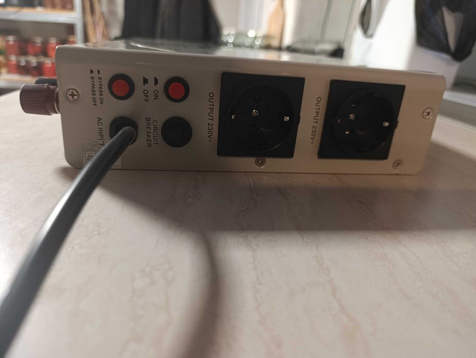 1000VA СУПЕР ТЪНЪК Инвертор за ток(UPS) – 12V/230V - в гаранция