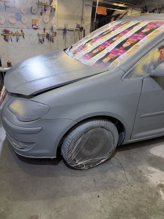 VOLKSWAGEN Touran