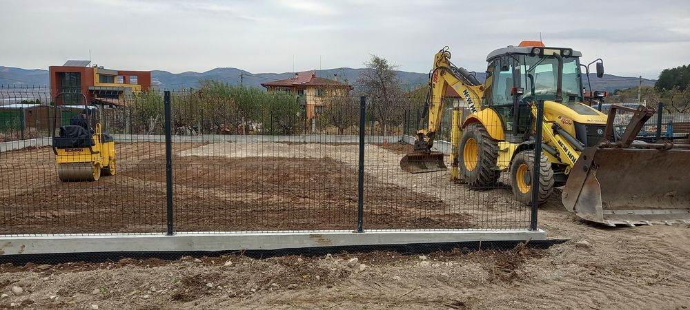 Услуги с Багер и Самосвали  и др. Строителна техника БИК-СТРОЙ ЕООД