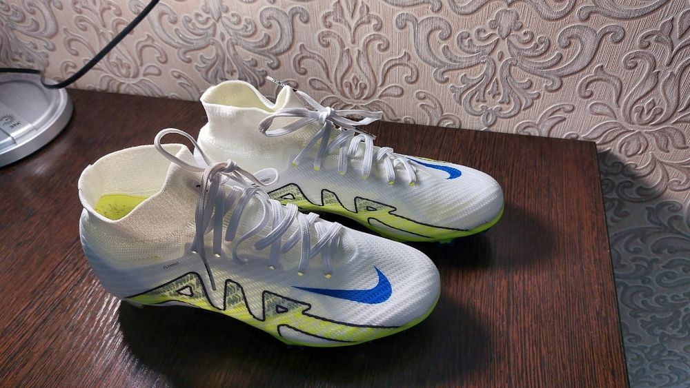 Футбольные бутсы