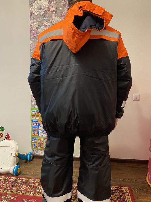 Продам спец одежду