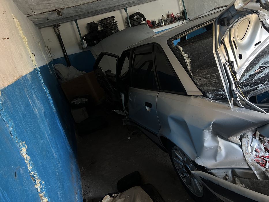 На запчасти ауди 80 б4
