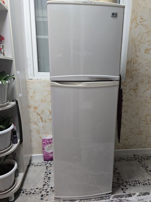 Продается холодильник и стиральная