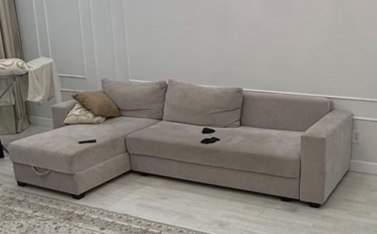 Продам диван для гостиной