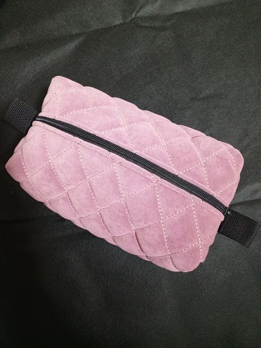 Косметички разного размера и цвета на заказ. В наличии на фото