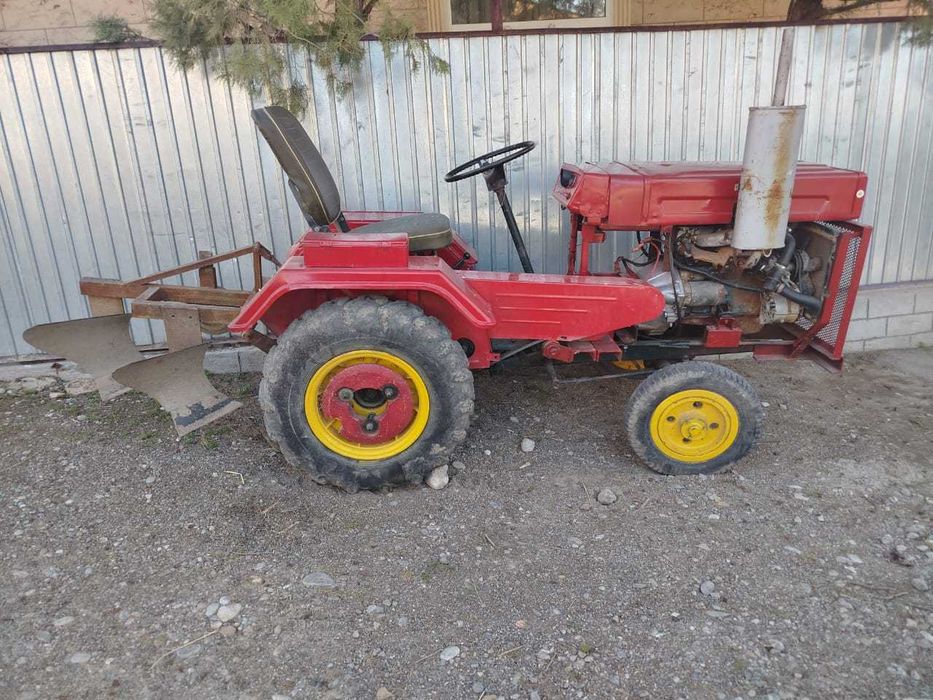 Мини трактор   соқасымен