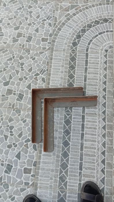 Кондиционер учун кронштейн сотилади