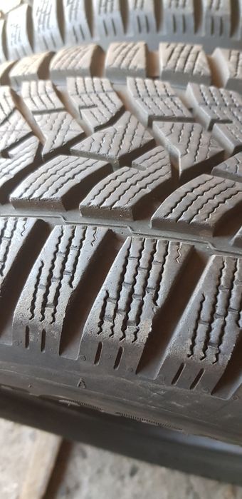 Зимни гуми-16цола-215/60-1бр.-75лв."DUNLOP "-като нови