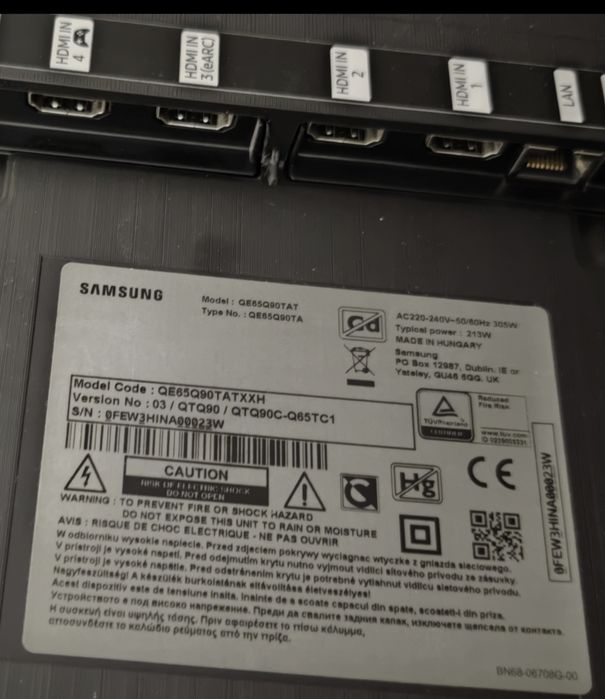 QLED tv Samsung 65 инча, супер запазен