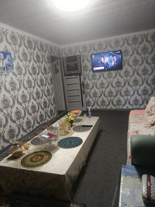 1 MTT 9 maktab yonida 2 xonali uy sotiladi