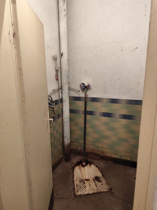 Търговски обект в  с. Правда - 105 кв. метра