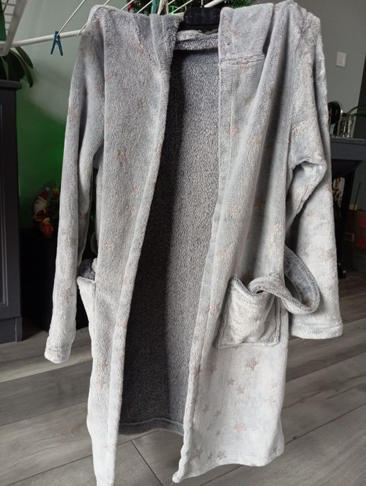 Лот за момиче коледна рокля и пухкав халат