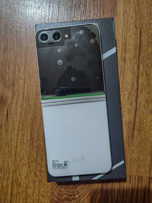Galaxy Z Flip 7 FE