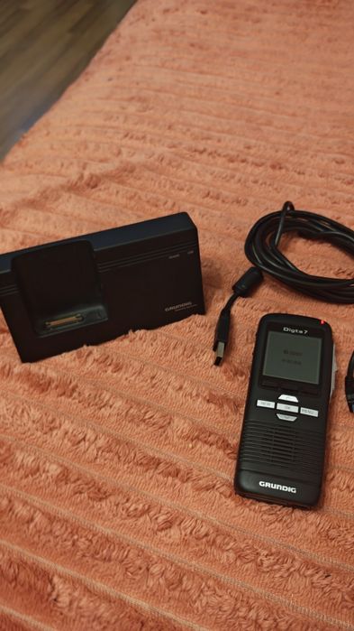 Reportofon profesional Grundig Digta 7 + stație – Made in Germany