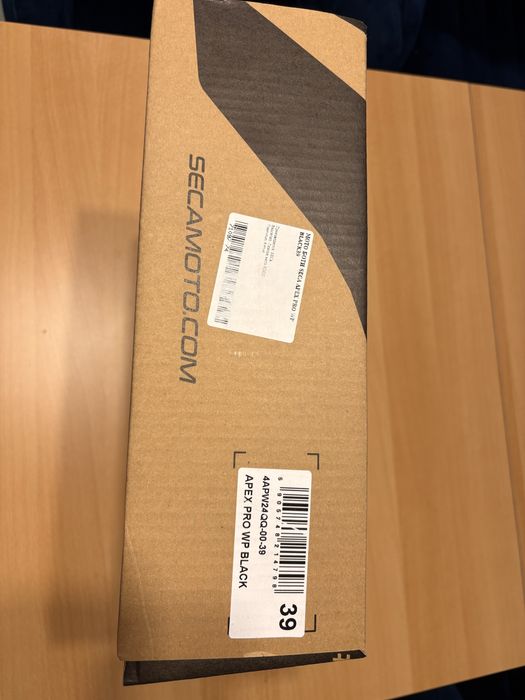 Дамски мото обувки нови