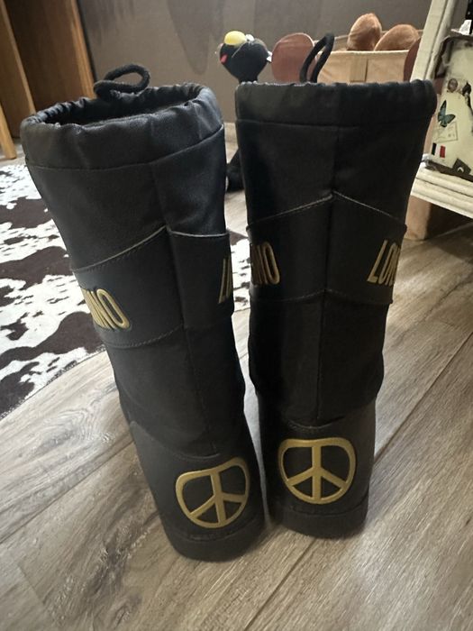 Ботуши Love Moshino !