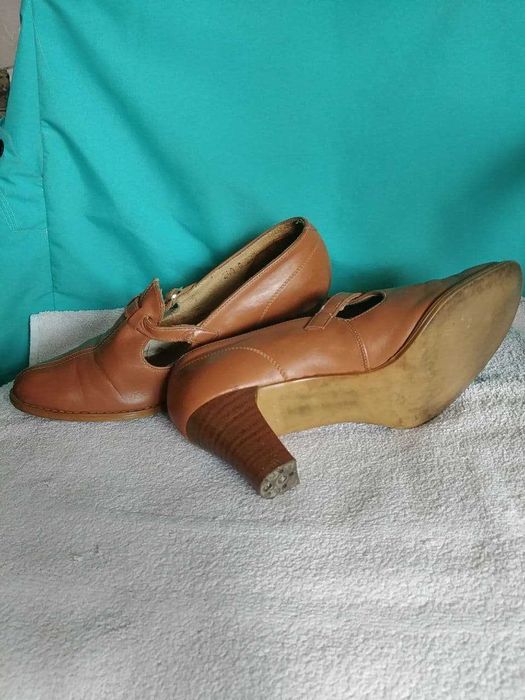 Туфли женские 38 размера .
