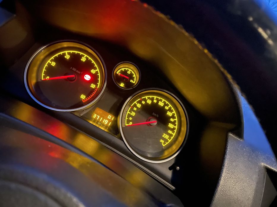 Vând opel Astra H 1.9