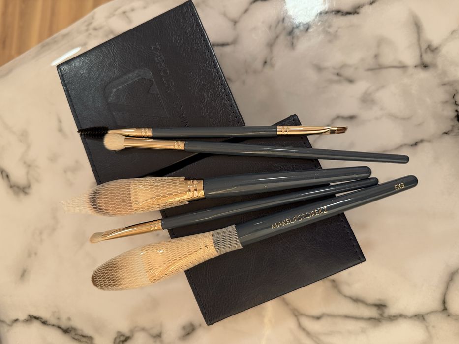 Продам кисти для макияжа