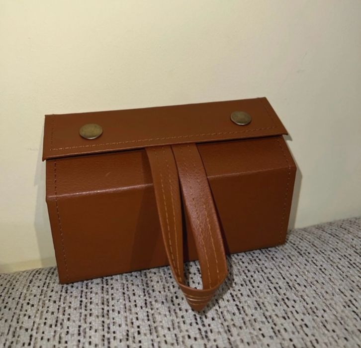 Suport de ochelari masina