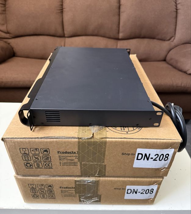Vând amplificator DN208