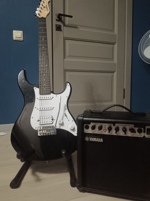 Продаю электрогитару Yamaha eg 112C