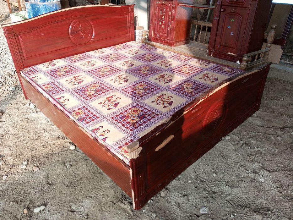 Спальни крават камот билан сотилади б/у