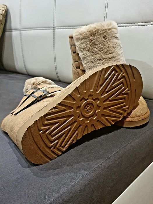 Дамски велурени ботушки