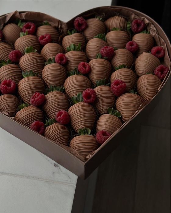 клубника в шоколаде