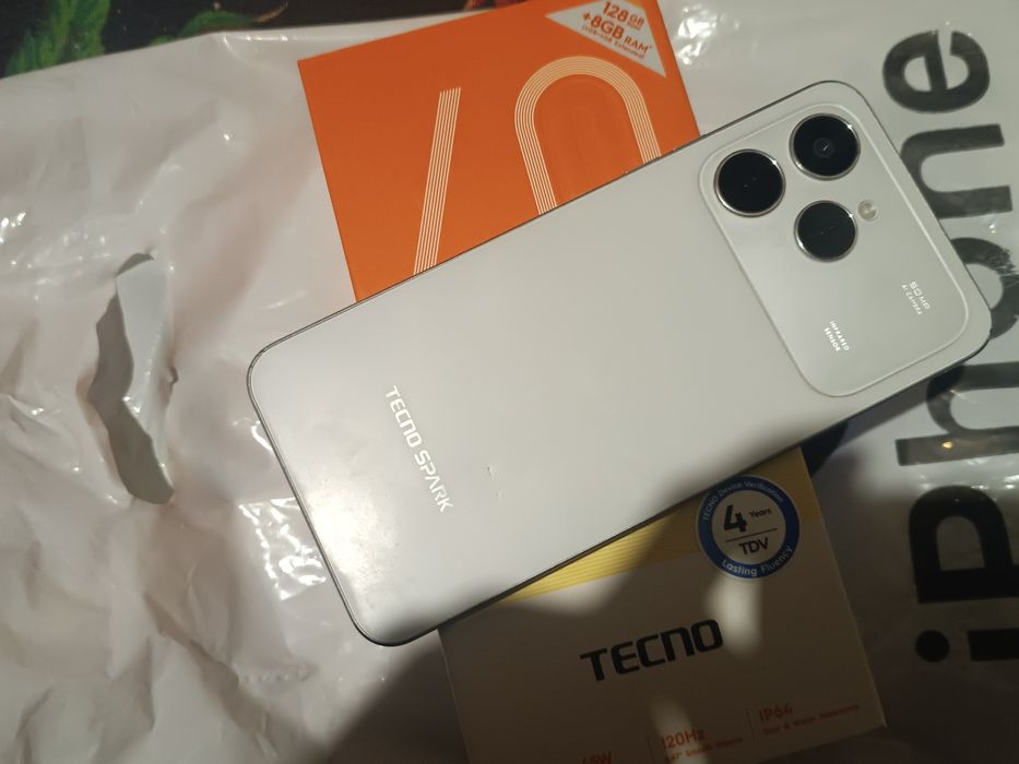 Tecno spark 40  128 gb
