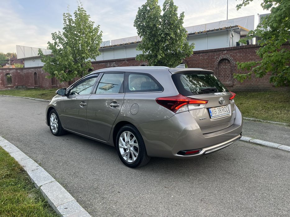 Vand Toyota Auris 2016 Euro6