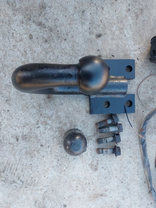 Carlig remorcare Mercedes ML W163 Model 1998-2005 / Colțare carlig ML