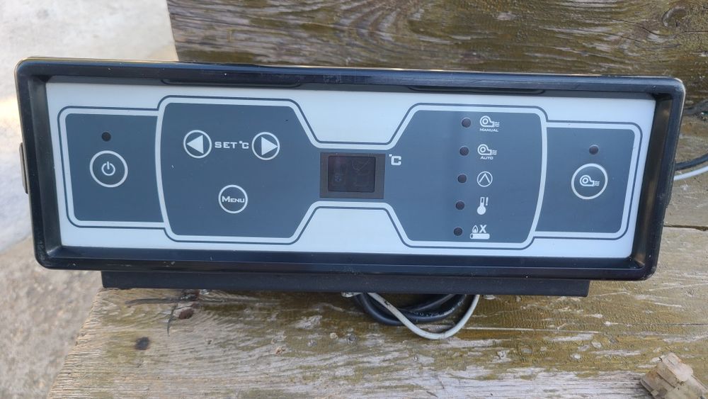 Controler pentru centrala pe lemne cu gazeificare