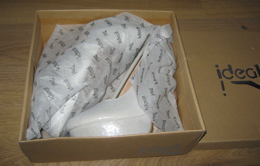 Дамски високи обувки