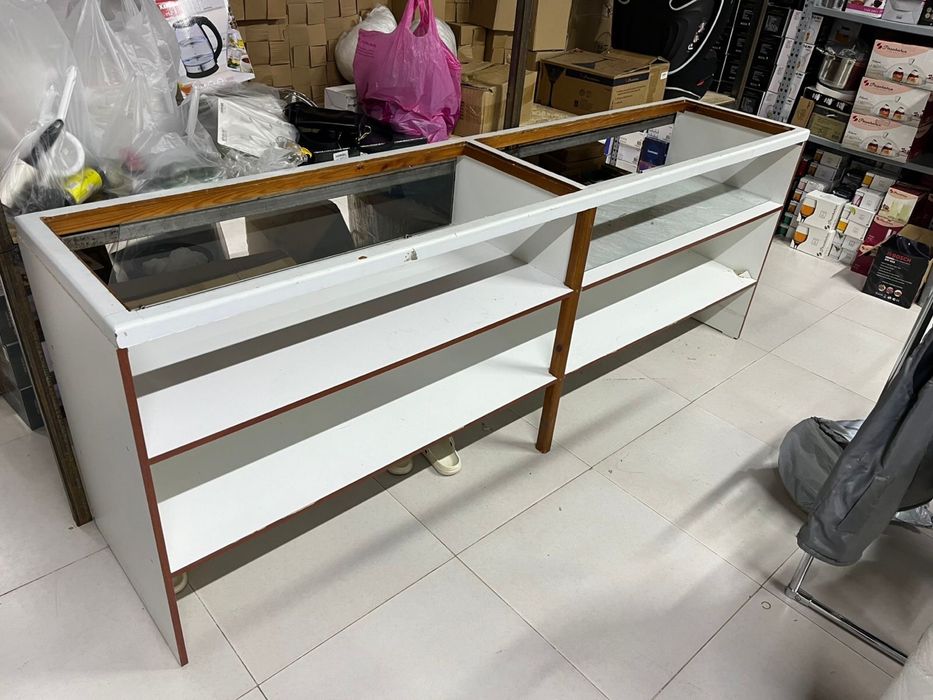Продам витрину на 2 секции