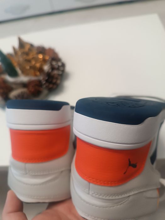 Adidasi iarna Puma original impecabili marimea 36