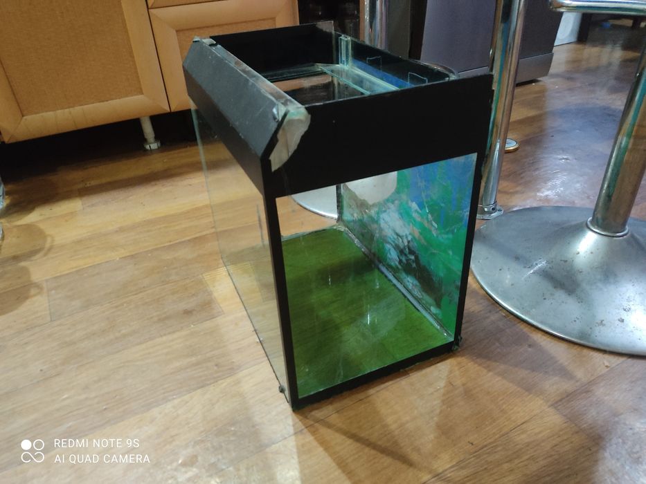 Продам аквариум 35 литров