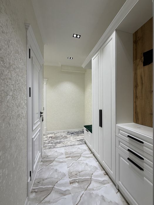 2 xonali kvartira sotiladi