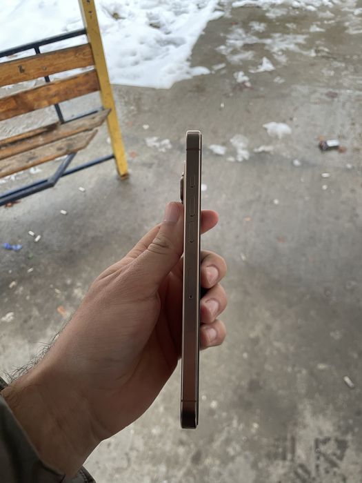 Iphone 16 pro max 2 chi e sim yoqilgan!!!