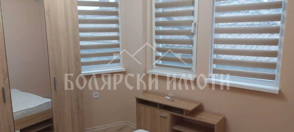 Дава се под наем Етаж от къща в Велико Търново, Център - 60 кв.м за 298.86 € - Снимка #5